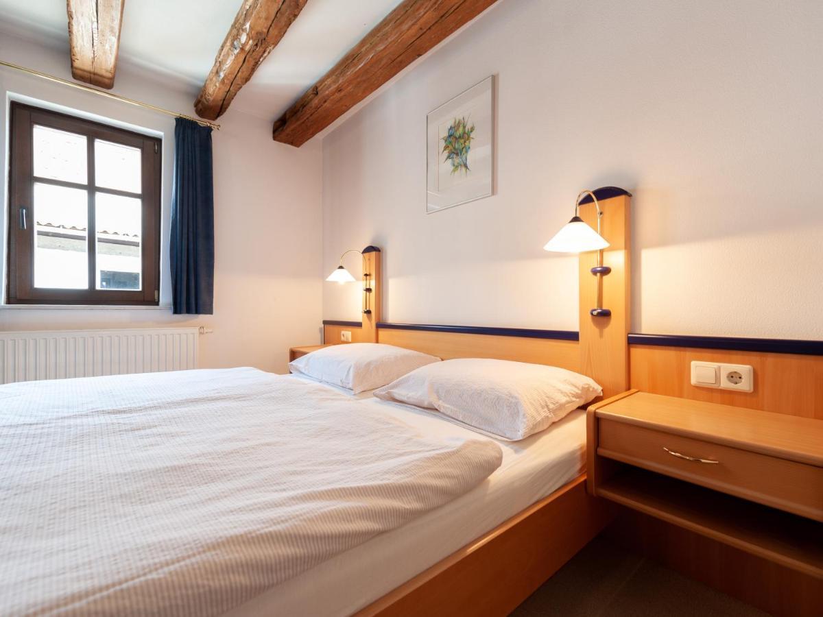 Gaestezimmer Im Weingut Wolf Grosskarlbach Buitenkant foto