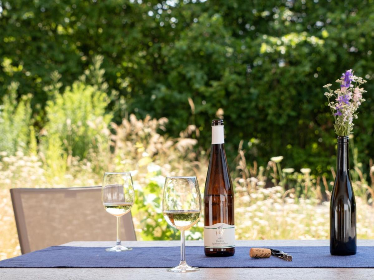 Gaestezimmer Im Weingut Wolf Grosskarlbach Buitenkant foto