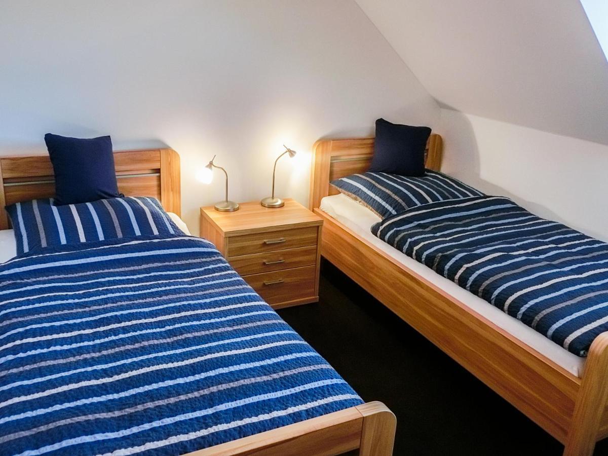 Gaestezimmer Im Weingut Wolf Grosskarlbach Buitenkant foto