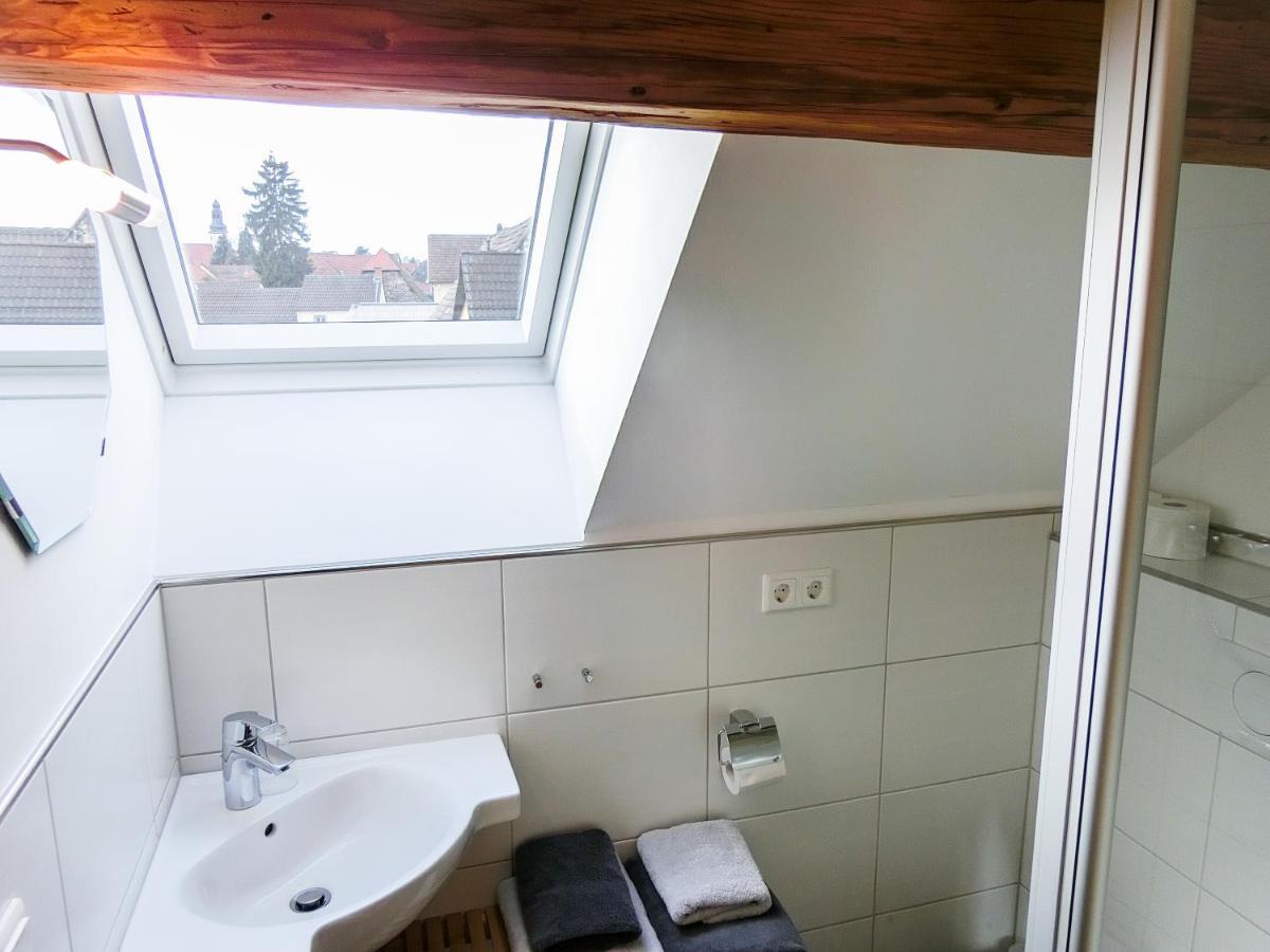 Gaestezimmer Im Weingut Wolf Grosskarlbach Buitenkant foto